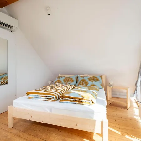 Apartments Sopherl - By Mynests Aich  Extérieur photo