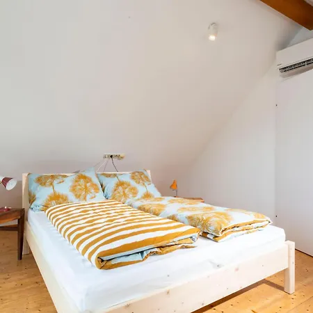 Apartments Sopherl - By Mynests Aich  Extérieur photo