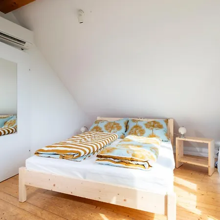 Apartments Sopherl - By Mynests Aich  Extérieur photo